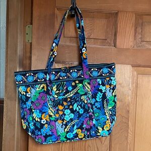 Vera Bradley midnight blues Quilted Tote / laptop bag with Multicolor Blooms